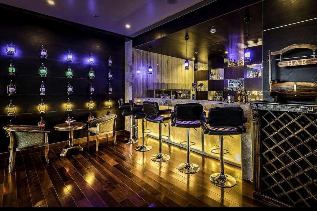 凯隆酒店 Kukas 外观 照片
